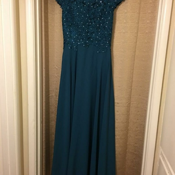 A Line Dress - Picture 2 of 4